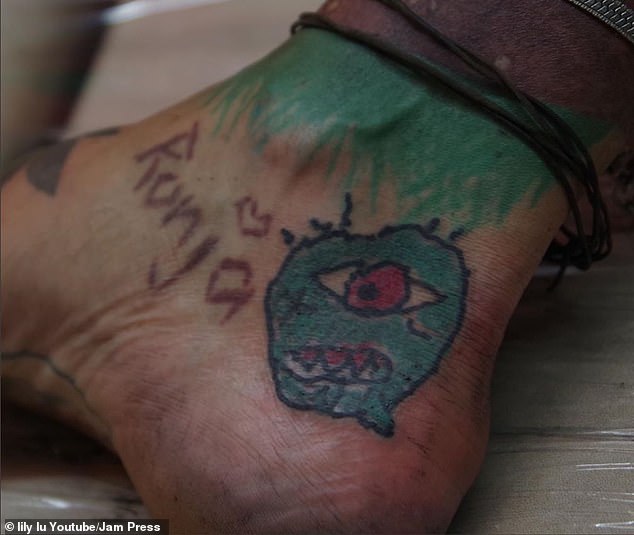 Дете на 9 години е може би най-младият татуист в света (видео и снимки)