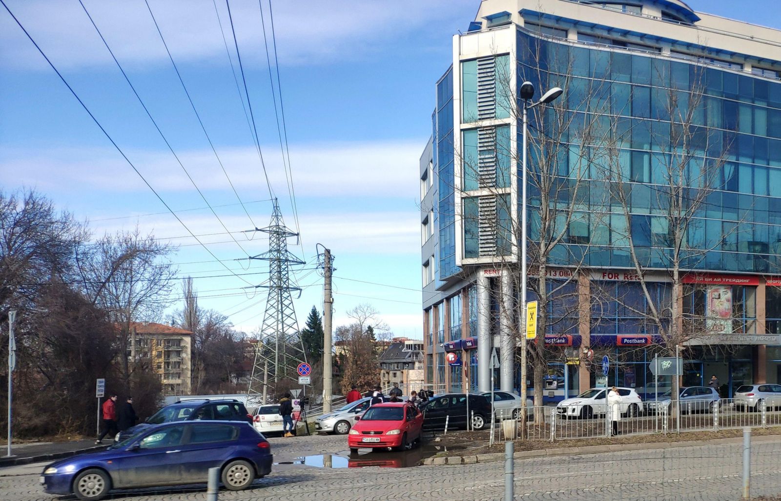 Пореден въоръжен обир на банка в София (снимки)