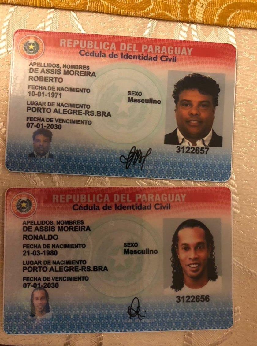 Роналдиньо е задържан в Парагвай, опитал да влезе в страната с фалшив паспорт